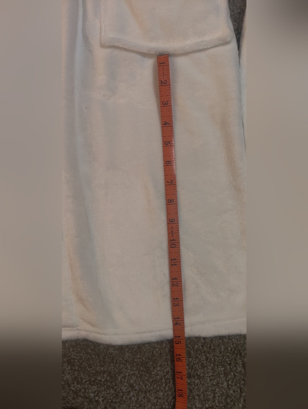 Tommy Bahama White and Blue Plush Robe - Picture 9 of 9